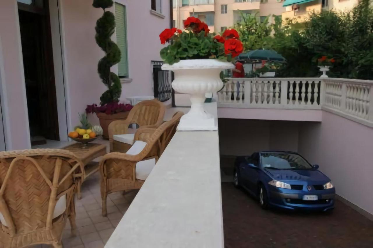 מסטרה Nice Hotel מראה חיצוני תמונה