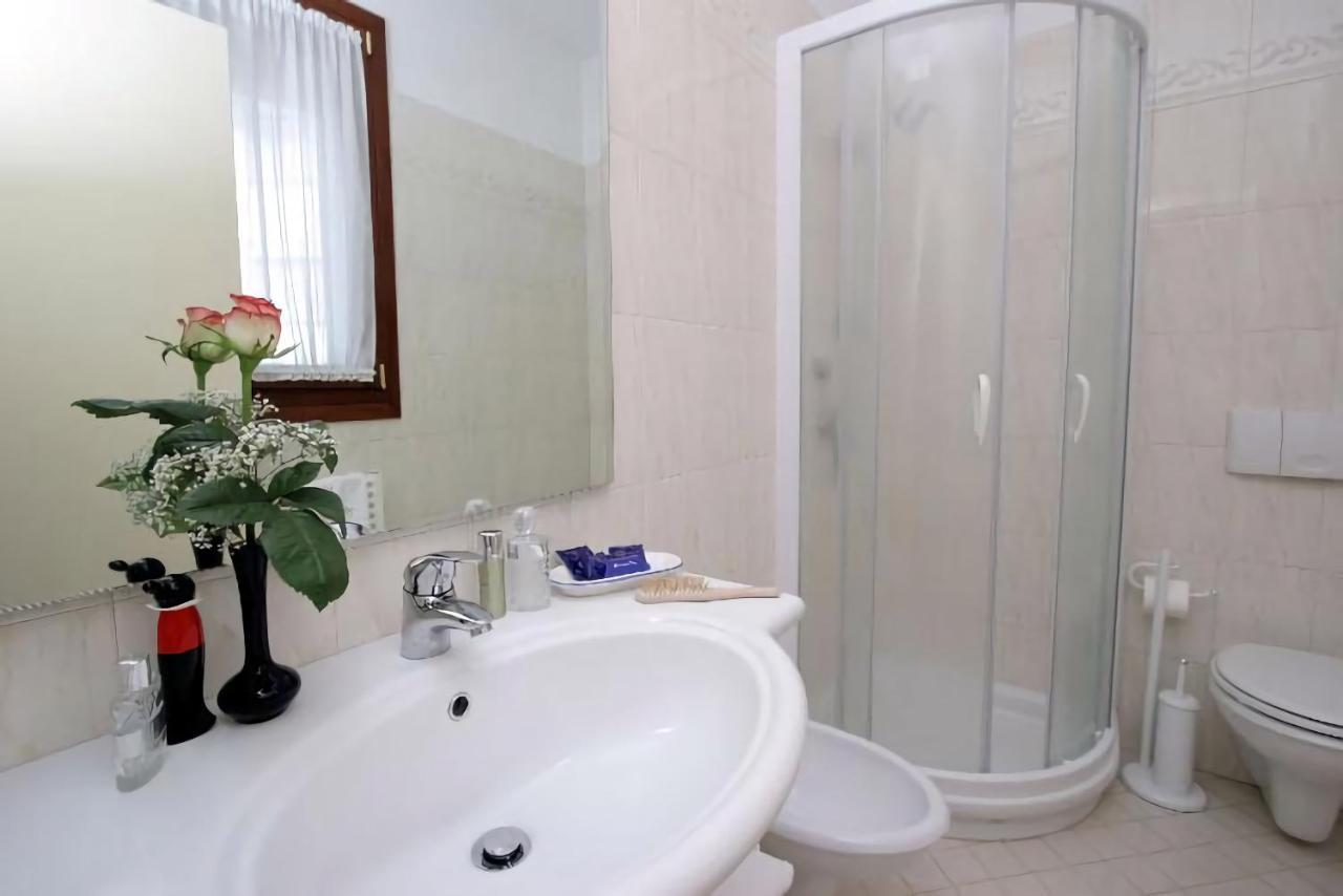 מסטרה Nice Hotel מראה חיצוני תמונה